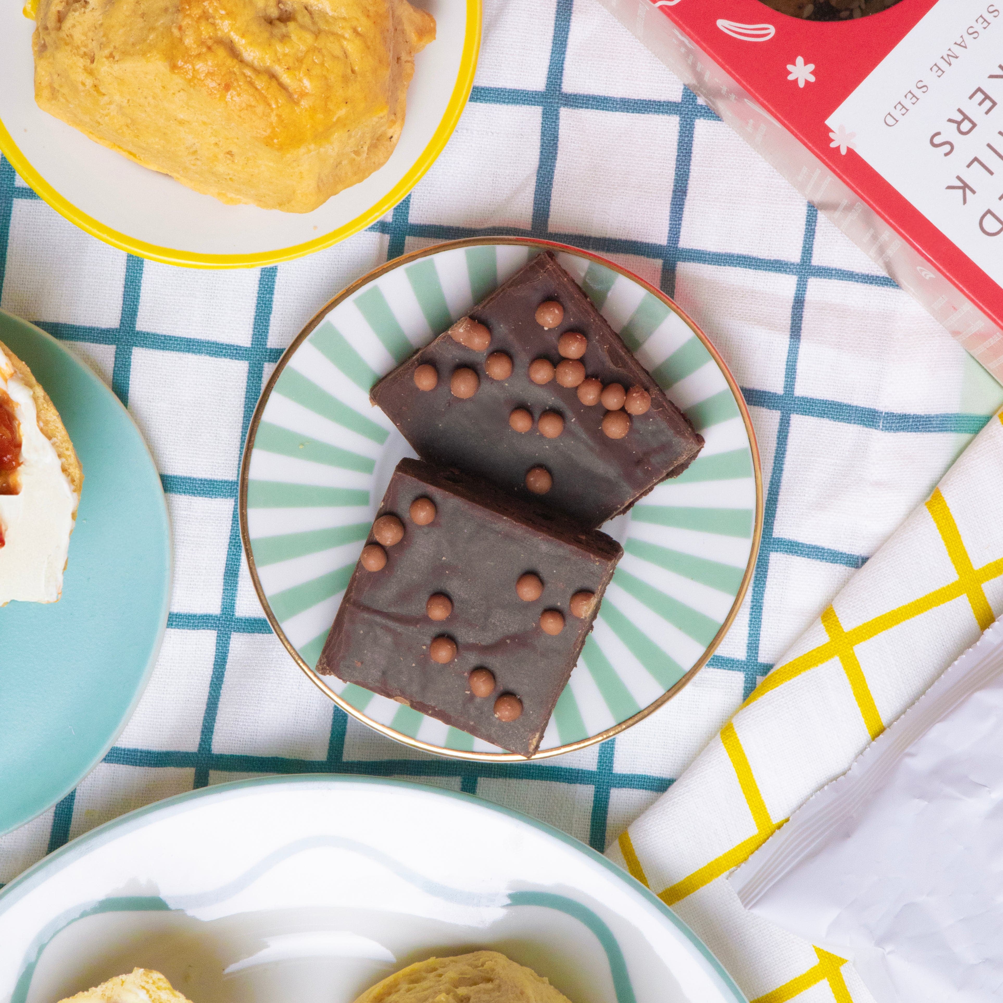 Afternoon Tea Picnic Hamper - Image 4