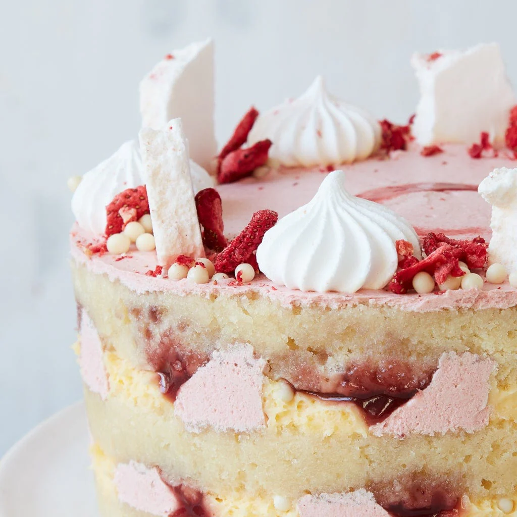 Strawberry Eat-On Mess Cake - Image 7