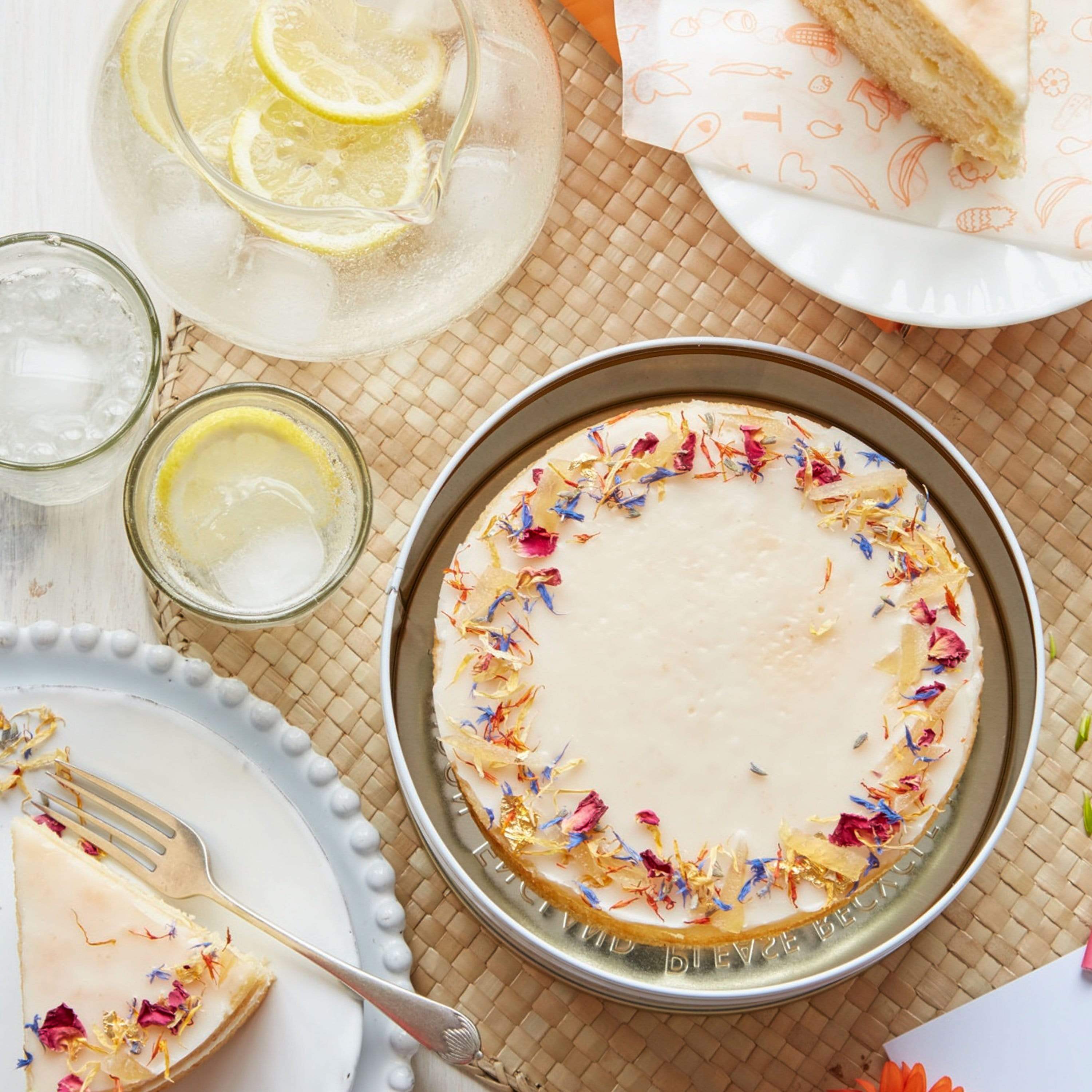 Father's Day Lemon Drizzle Cake & Tin - Image 3