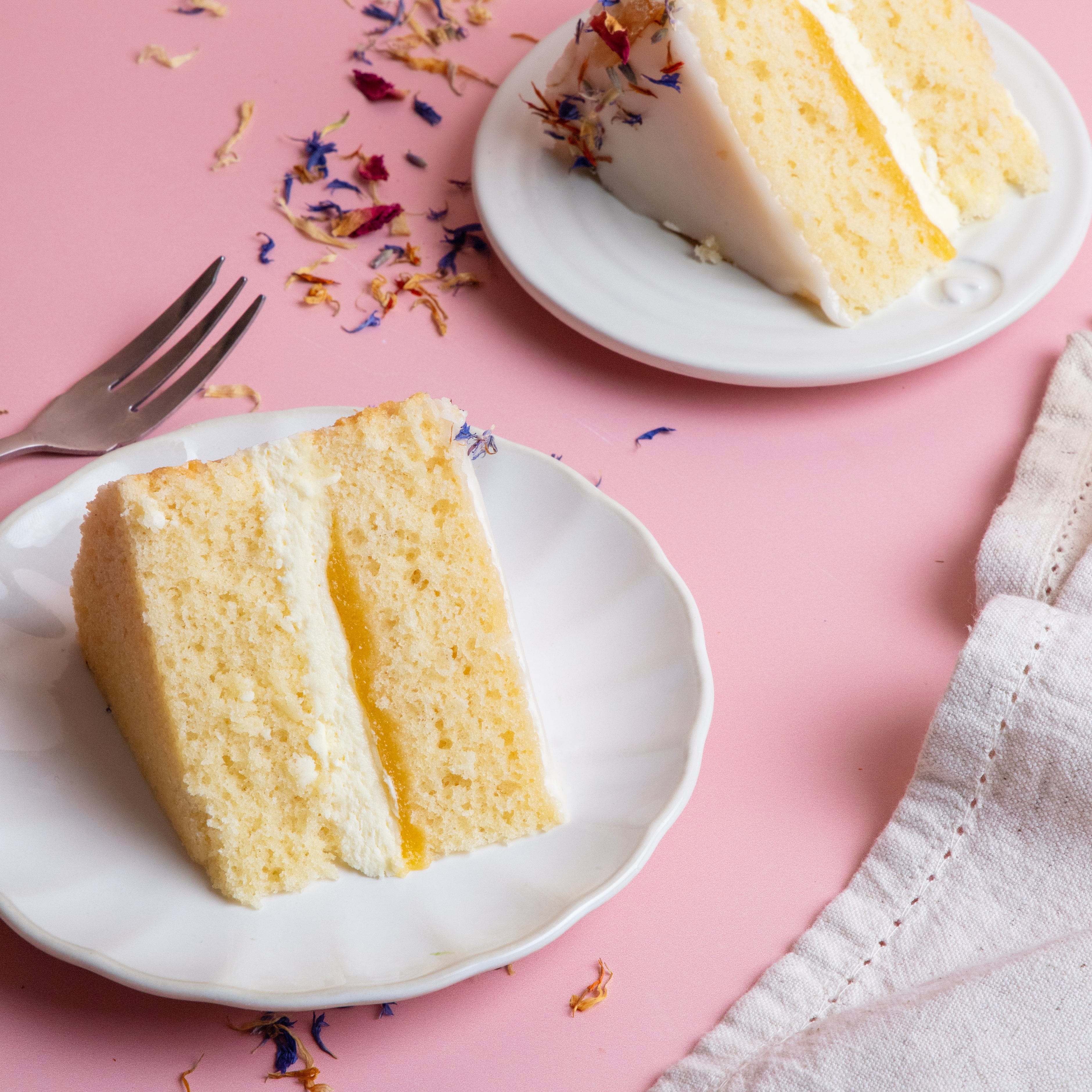 Lemon Drizzle Cake - Image 5