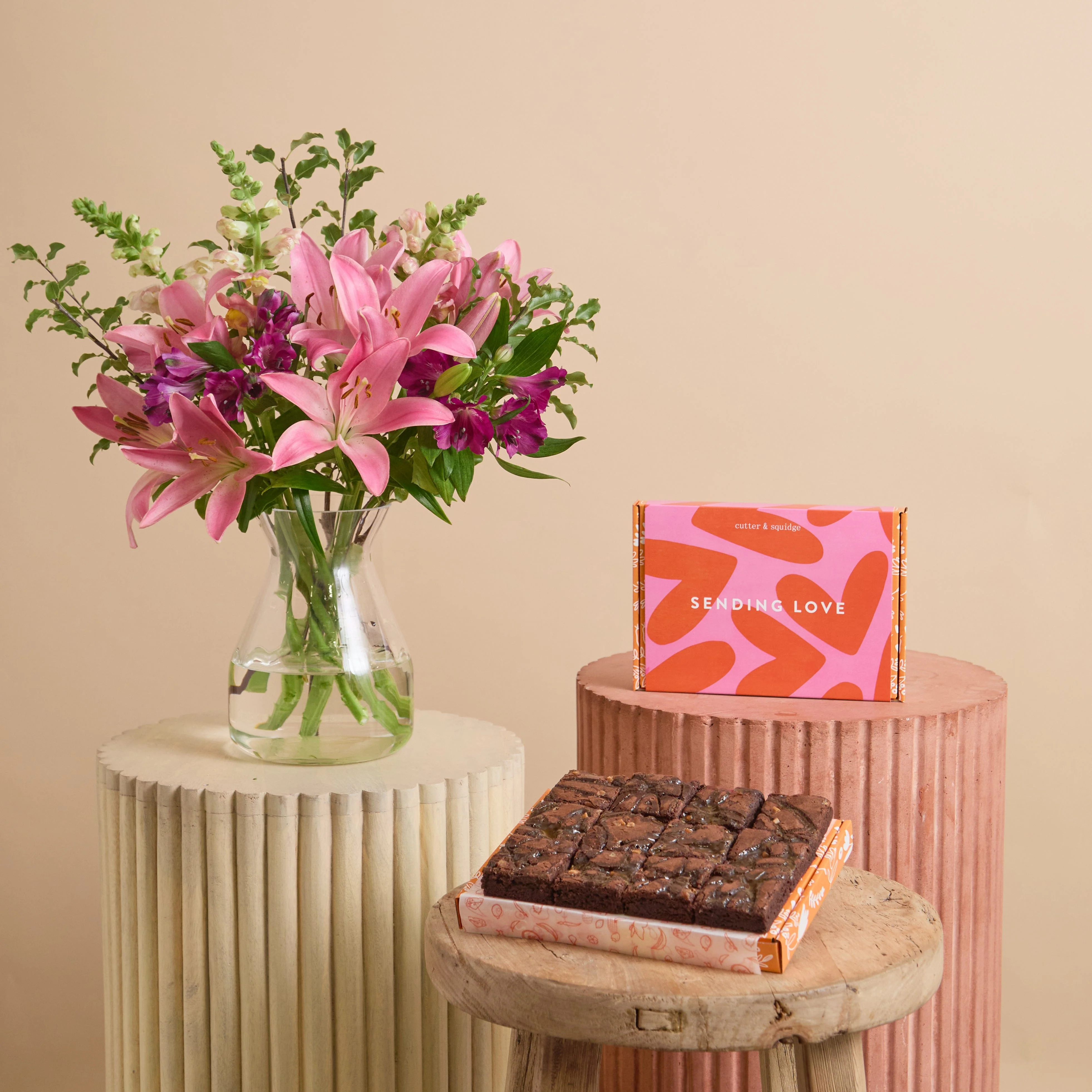 Rhubarb Ribbons Flowers and Ultimate Fudge Brownies Gift Set - Image 4
