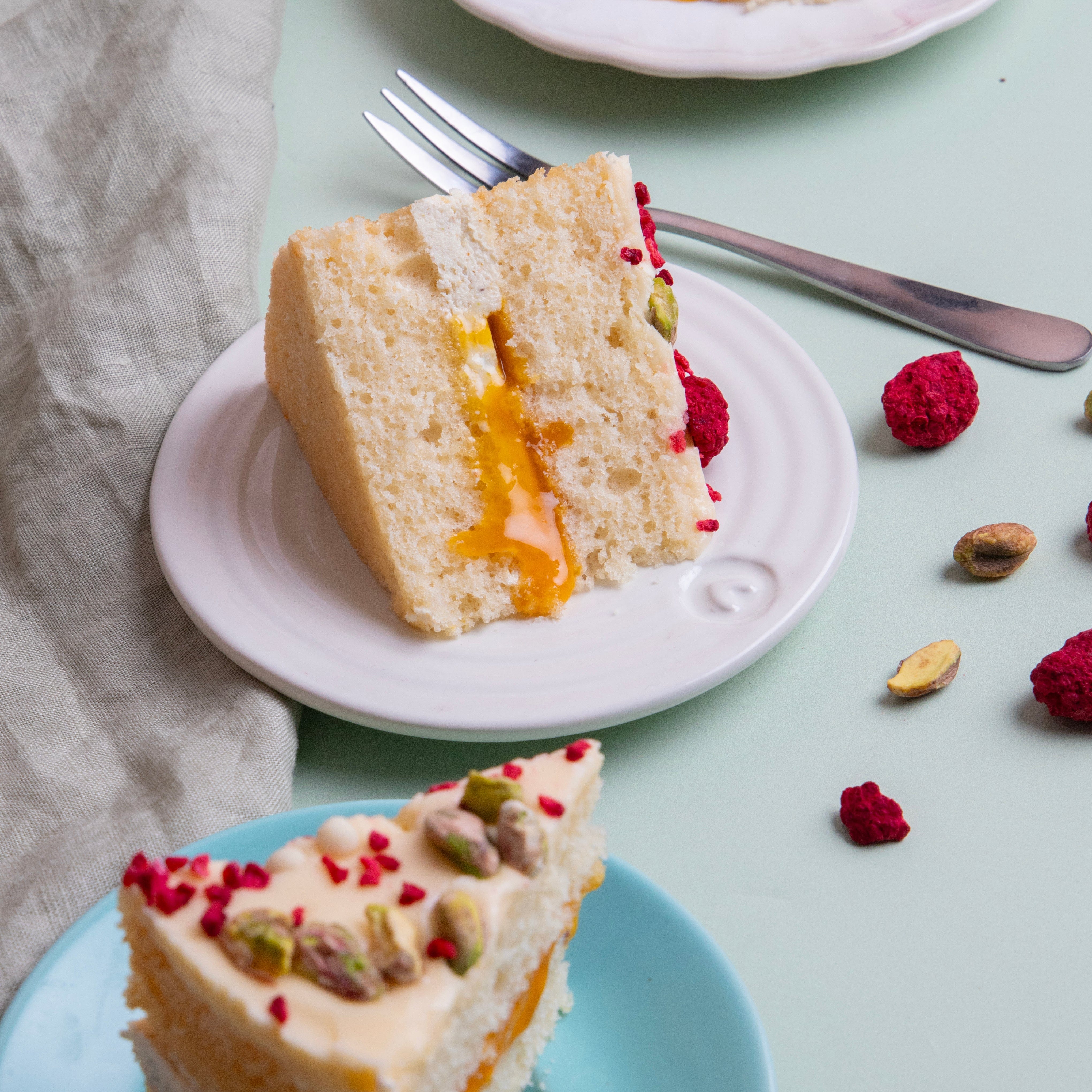 Passionfruit And Pistachio Cake - Image 3