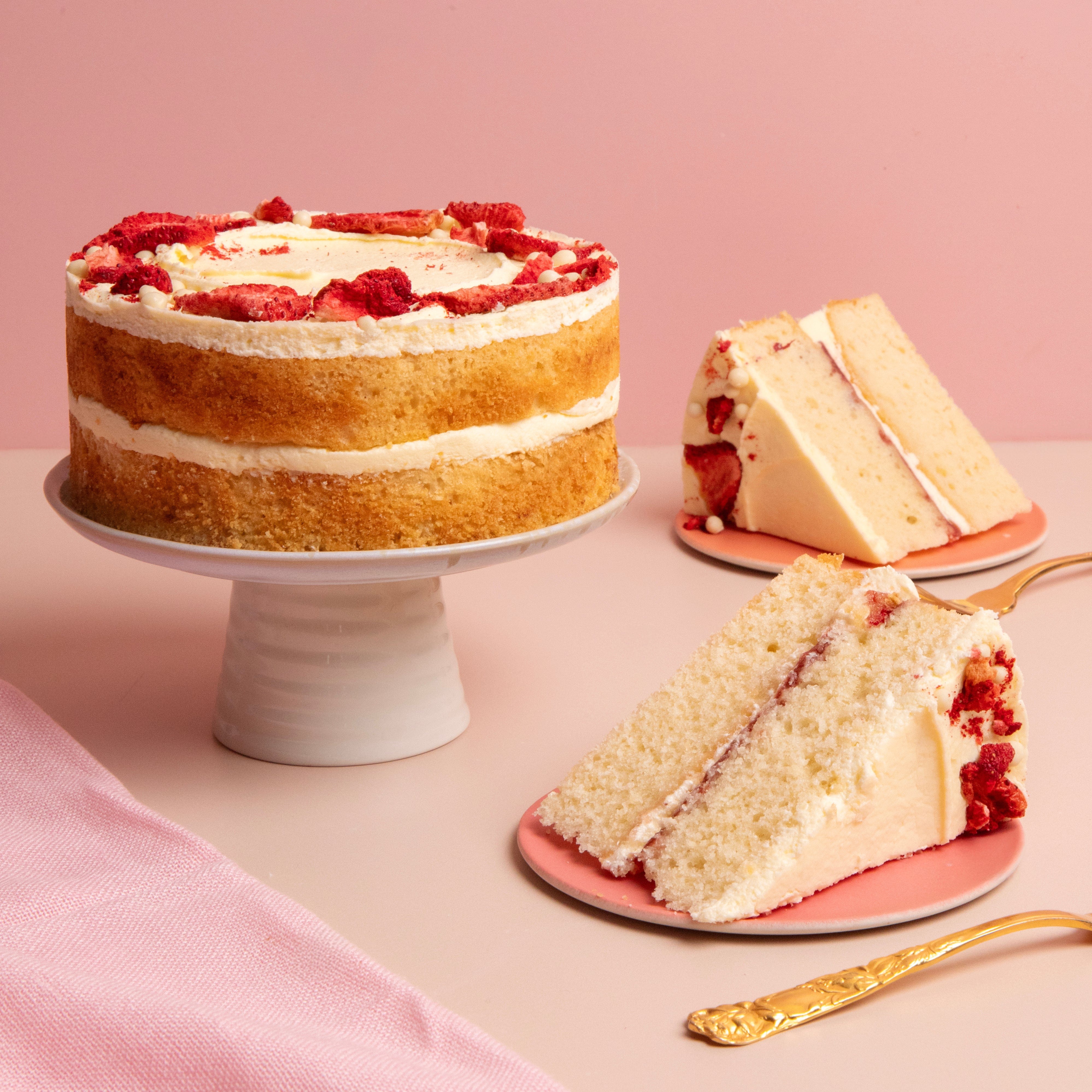 Victoria Strawberry Sponge Cake - Image 3