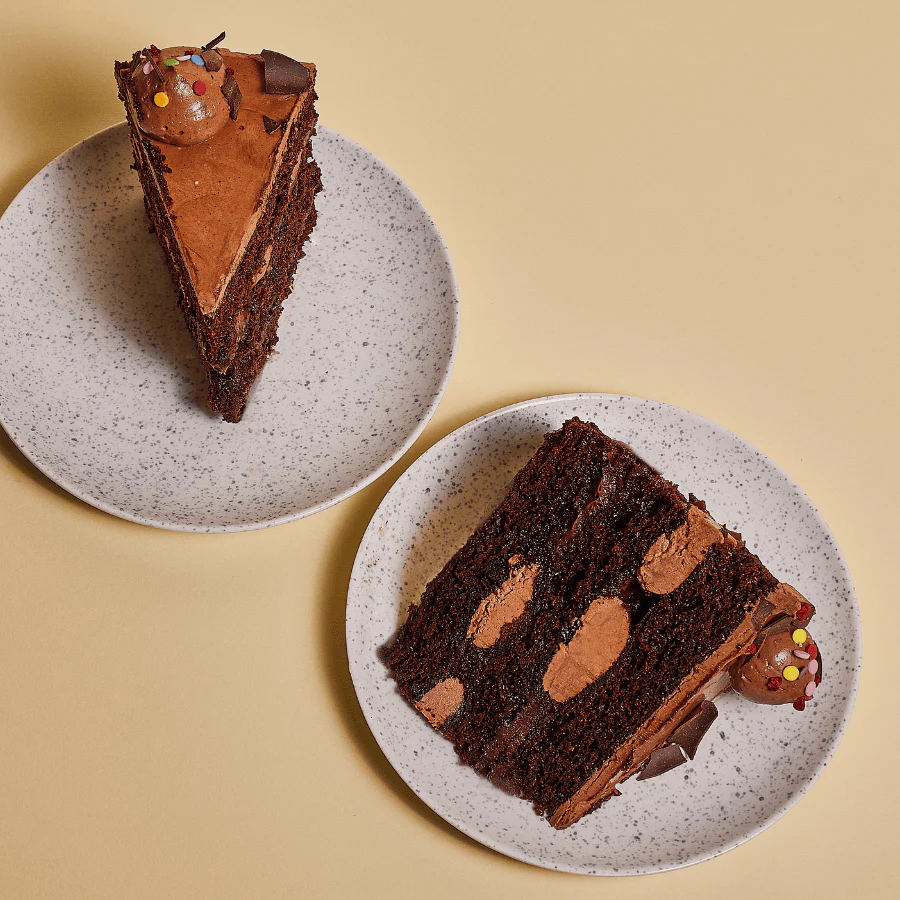 Vegan Chocolate Caramel Cake - Image 3
