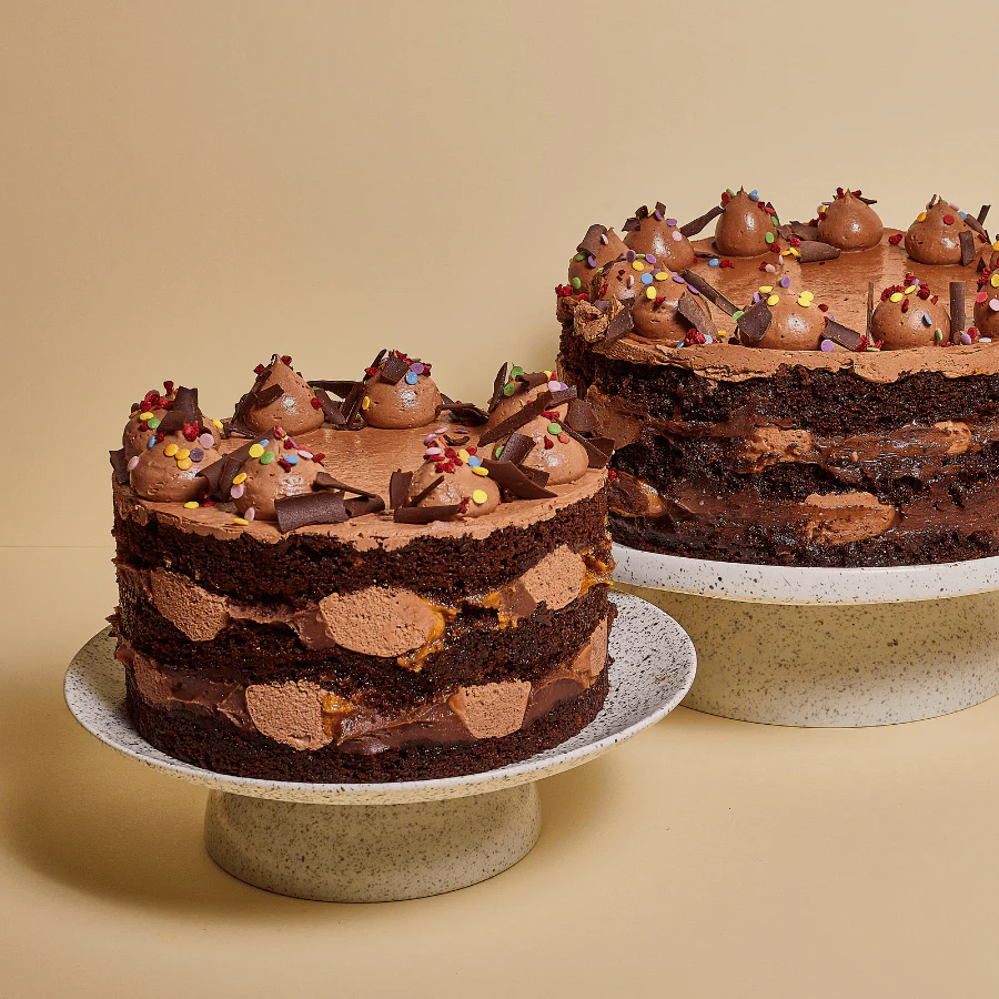 Vegan Chocolate Caramel Cake - Image 4
